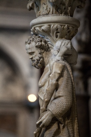 Pisa - Duomo interior.  Pulpit by Giovanni Pisanoのeditorial素材