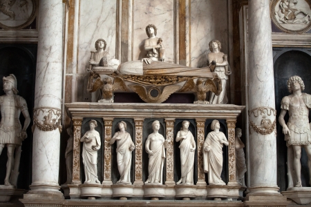 Medieval and Renaissance wall tombs in Santi Giovanni e Paolo, Venice, After the 15th century the funeral services of all of Venice's doges were held here, and twenty-five doges are buried in the church.のeditorial素材