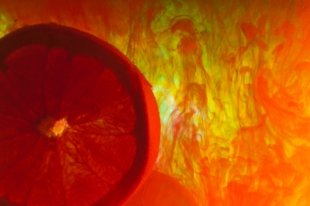 slice oranges in waterの写真素材