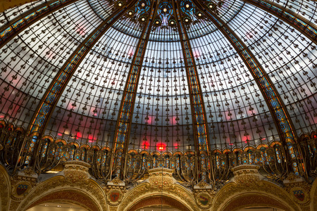 Galeries Lafayette interior in Paris. The architect Georges Chedanne designed the store where a Art Nouveau glass and steel domeのeditorial素材