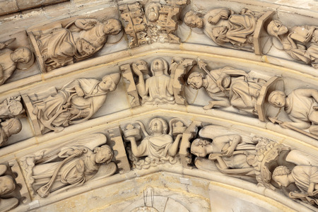 Paris -  the Sainte-Chapelle (Holy Chapel). Archivolts of The portal on both sides  is decorated with low reliefのeditorial素材