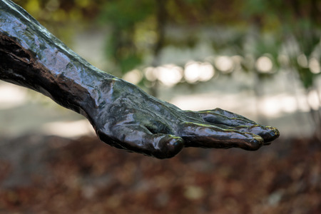 Statue in Rodin Museum in Parisのeditorial素材