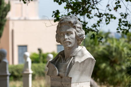 Statues in the Gianicolo park in Rome, Italyのeditorial素材