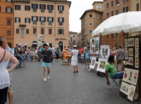 Piazza Navona  in Rome full of tourists all the year roundのeditorial素材