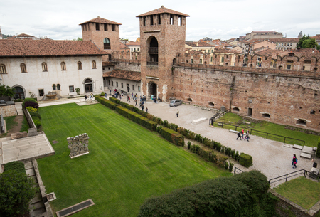 VERONA, ITALY - MAY 1, 2016: Courtyard of Castelvecchio Museum, Veronaのeditorial素材