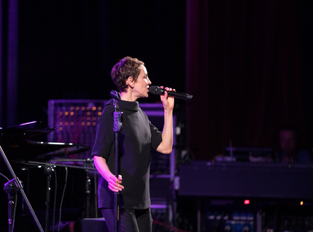 Cracow, Poland - April 26, 2018: The performance of the American jazz vocalist Stacey Kent with her accompanying quartet on the Kijow.Centre stage in Krakow, Poland. It is a concert in the cycle - The World of Great Music organized by the Cracovia Music Aのeditorial素材