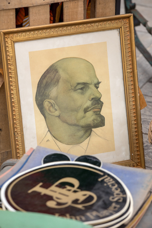 Cahors, France - September 15, 2018: Market day in Cahors, France. Portrait of  Lenin at the Cahors flea marketのeditorial素材