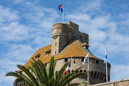 The castle of Duchess Anne of Brittany in the walled city houses the town hall and the museum of history of the city and Ethnography of the country of Saint-Malo. Brittany, Franceのeditorial素材