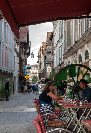 Troyes, France - August 31, 2018: Tourists exploring the  streets of medieval Troyes old town,  Aube, Champagne-Ardenne, Franceのeditorial素材
