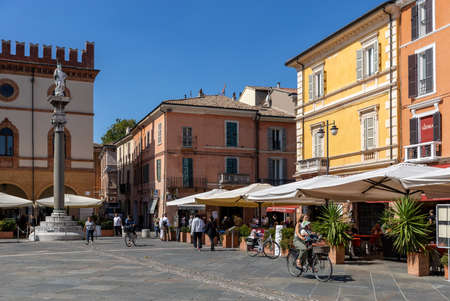 Ravenna, Italy - Sept 11, 2019: Town Square Piazza del Popolo with twin columns and statues in Ravenna Italian ,Emilia-Romagna ,  Italy,のeditorial素材