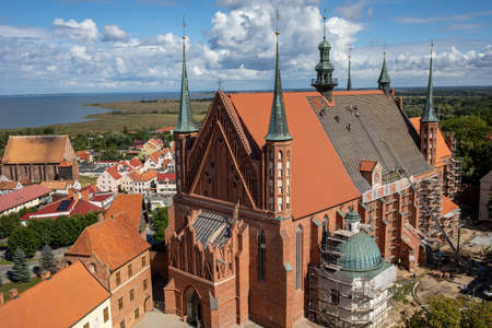 Frombork, Poland - Sept, 7, 2020: Renovation of the roof of the cathedral in Frombork. Polandのeditorial素材
