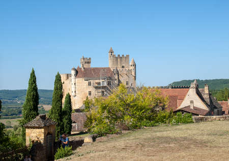 Beynac et Cazenac, France - September 4, 2018: The medieval Chateau de Beynac rising on a limestone cliff above the Dordogne River. France, Dordogne department, Beynac-et-Cazenacのeditorial素材