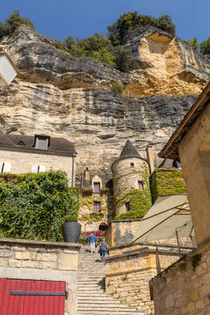 La Roque-Gageac, Dordogne, France - September 7, 2018: La Roque-Gageac scenic village on the Dordogne river, Franceのeditorial素材