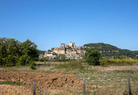 Beynac et Cazenac, France - September 4, 2018: The medieval Chateau de Beynac rising on a limestone cliff above the Dordogne River. France, Dordogne department, Beynac-et-Cazenacのeditorial素材