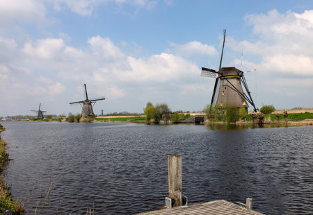 The windmills at Kinderdijk, the Netherlands, a UNESCO world heritage site. Built about 1740 system19 windmills is part of a larger water management system to prevent flooding.のeditorial素材