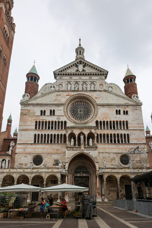 Cremona, Italy - September 7, 2022: Cathedral of Cremona or Cathedral of Santa Maria Assunta, Lombardy, Italy.のeditorial素材
