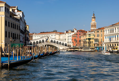 Venice, Italy - Semtember 6 2022: Rialto Bridge and Grand Canal in Veniceのeditorial素材