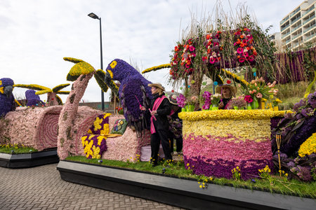 Noordwijk, Netherlands - April 22, 2023: Spectacular flower covered floats in the Bloemencorso Bollenstreek the annual spring flower parade from Noordwijk to Haarlem in the Netherlands.のeditorial素材