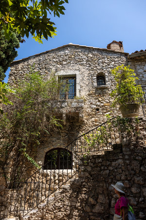 Eze, France - Juni 18, 2025: Eze - the famous, charming perched village. One of the most frequently visited tourist attractions in the Alpes-Maritimes region, France.のeditorial素材