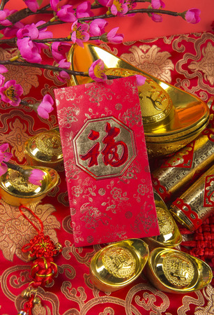 Traditional chinese knot on white backgroundの写真素材