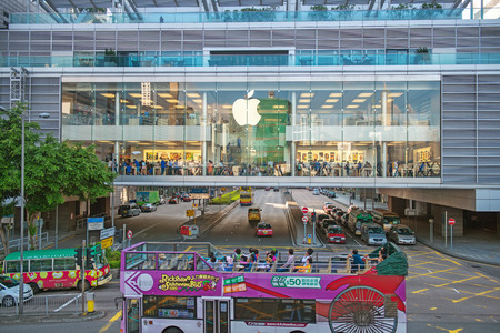 HONG KONG - AUGUST 27: customers inside apple store in Hong Kong on AUGUST 27, 2013 . The first Apple Store in Hong Kong, being the 100th overseas store outside the USA opened on September 24, 2011のeditorial素材
