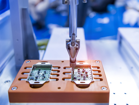 Automated robotic Screws Machine