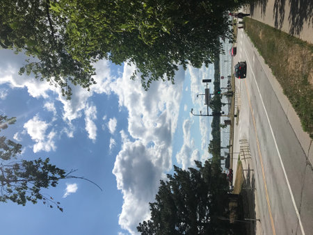 sky in townの写真素材