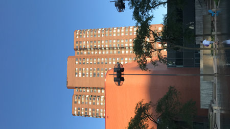 sky in townの写真素材
