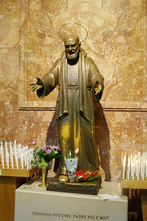 San Giovanni Rotondo, Italy - September 08, 2015: The statue of St. Padre Pio in the Basilica of Our Lady of Grace. Basilica, consecrated in 1959, it was founded near the old monastery of the sixteenth century.のeditorial素材