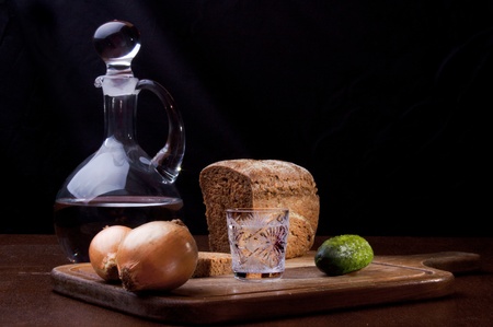 two onions, cucumber and rye breadの写真素材