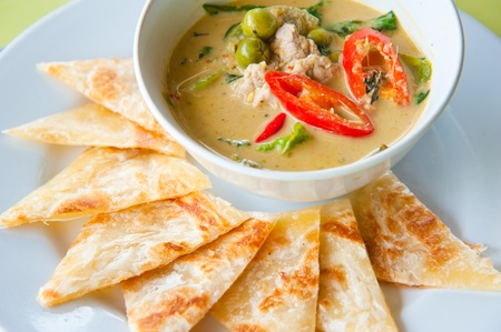 kind of Indian food made of flour with chicken green curry : Traditional Indian foodの写真素材
