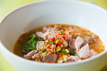 Traditional Thai delicacy made from jumbo shrimps, Thai noodles and prepared with select spices. Garnished with finely chopped green onionsの写真素材