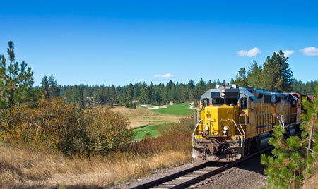 train crossing across the golf course in nothern Idahoの写真素材