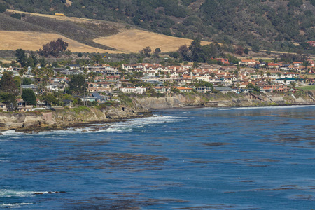 San Luis Obispo, California - May 03 : Beautiful houses lining the front of the beach, May 03 2015 San Luis Obispo, California.のeditorial素材