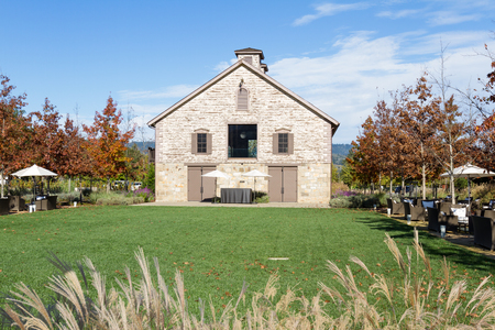 Napa, California - November 10: Barn house at Hall winery with an open back yard. November 10 2016, Napa, California.のeditorial素材