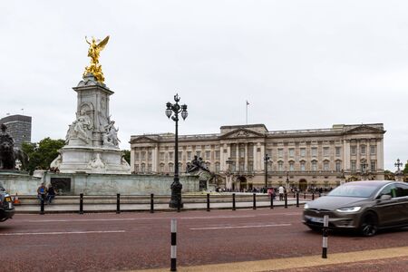 London  - September 06 2019: View of the Victoria Memorial and Buckingham Palace, London September 06,  2019のeditorial素材