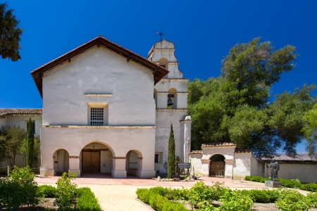 SAN JUAN BAUTISTA, CA/USA - July 14: Historic Mission San Juan Bautista is a Spanish mission founded in 1797 by the Franciscan order. The mission was the 15h and largest of the Spanish missions established in California.  July 14, 2013.のeditorial素材