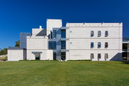 PASADENA, CA/USA - October 1: Broad Center for Biological Sciences on the California Institute of Technology. Caltech is a research university in Pasadena, CA and home to 32 Nobel Prizes. October 1, 2013.のeditorial素材