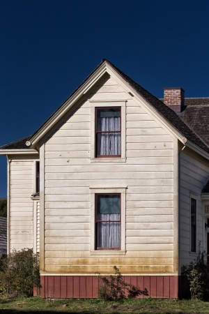 White Vintage American Farmhouse Vertical Imageのeditorial素材