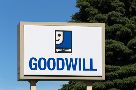 BLOOMINGTON, MN/USA - JUNE 21, 2014:  Goodwill store exterior sign. Goodwill Industries is a nonprofit organization that provides job training programs for people with disabilities.のeditorial素材