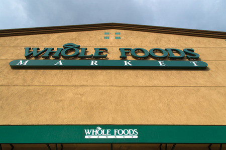 PASADENA, CA/USA - NOVEMBER 15, 2014:  Whole Food Market exterior.  Whole Foods is an American foods supermarket chain specializing in natural and organic foods.のeditorial素材