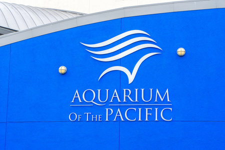 LONG BEACH, CA/USA - MARCH 19, 2016: Aquarium of the Pacific exterior and logo. The Aquarium of the Pacific is a public aquarium.のeditorial素材