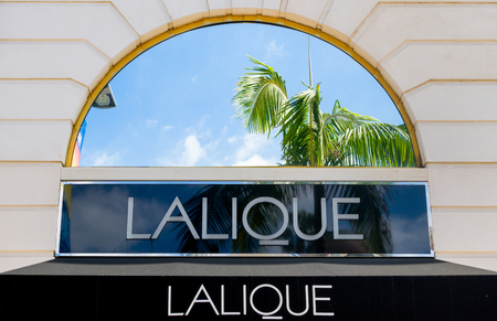 BEVERLY HILLS, CA/USA - APRIL 10, 2016: Lalique retail store exterior on famed Rodeo Drive.のeditorial素材