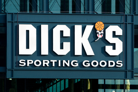 RICHFIELD, MN/USA - MAY 30, 2016: Dick's Sporting Goods exterior. Dick's Sporting Goods, Inc. is a Fortune 500 American corporation in the sporting goods and retail industries.のeditorial素材