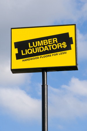 MOORE, OK/USA - MAY 20, 2016:  Lumber Liquidators store exterior. Lumber Liquidators is an American retailer of hardwood flooring.のeditorial素材