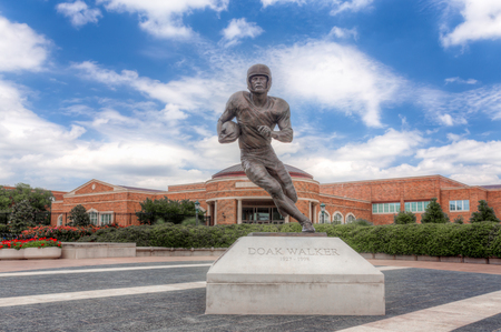 DALLAS, TX/USA - MAY 21, 2016: Doak Walker sculpture at Southern Methodist University (SMU) is a private research university in Dallas, University Park, and Highland Park, Texas.のeditorial素材