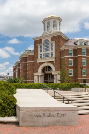 DALLAS, TX/USA - MAY 21, 2016: Doak Walker Plaza and Armstrong Commons  at Southern Methodist University, a private research university.のeditorial素材