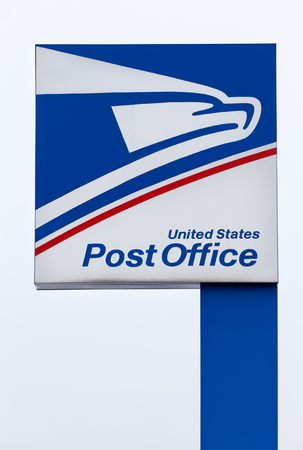 AMERY, WI/USA - JANUARY 22, 2017: United States Postal Service sign and logo.のeditorial素材