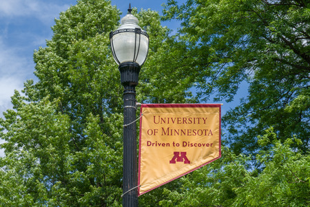 MINNEAPOLIS, MN/USA - JUNE 28, 2018: Campus colors and emblem on the campus of the University of Minnesota.のeditorial素材