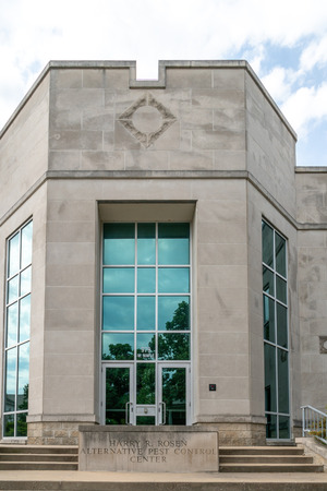 FAYETTEVILLE, AR/USA - JUNE 8, 2018: Rosen Alternative Pest Control Center on the campus of the University of Arkansas.のeditorial素材